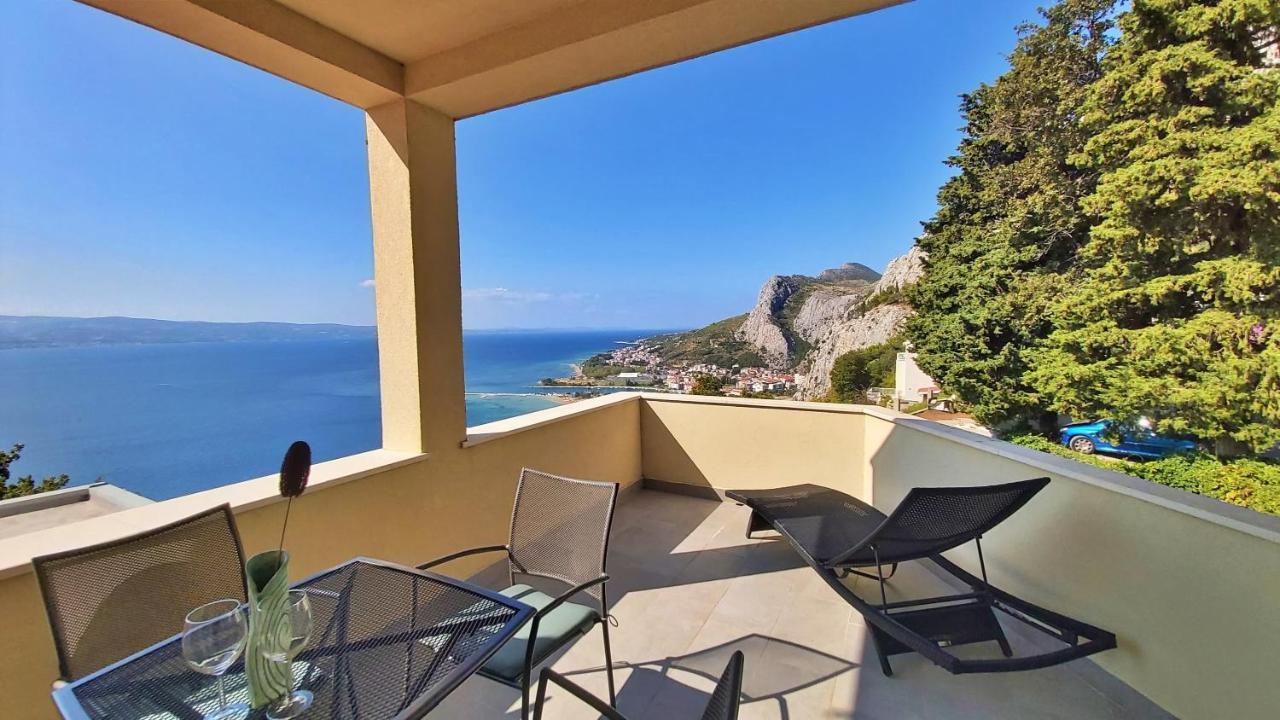 Apartments Borak Omis Bagian luar foto