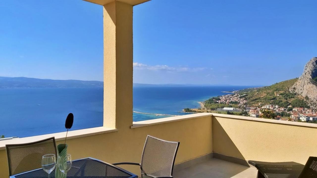 Apartments Borak Omis Bagian luar foto