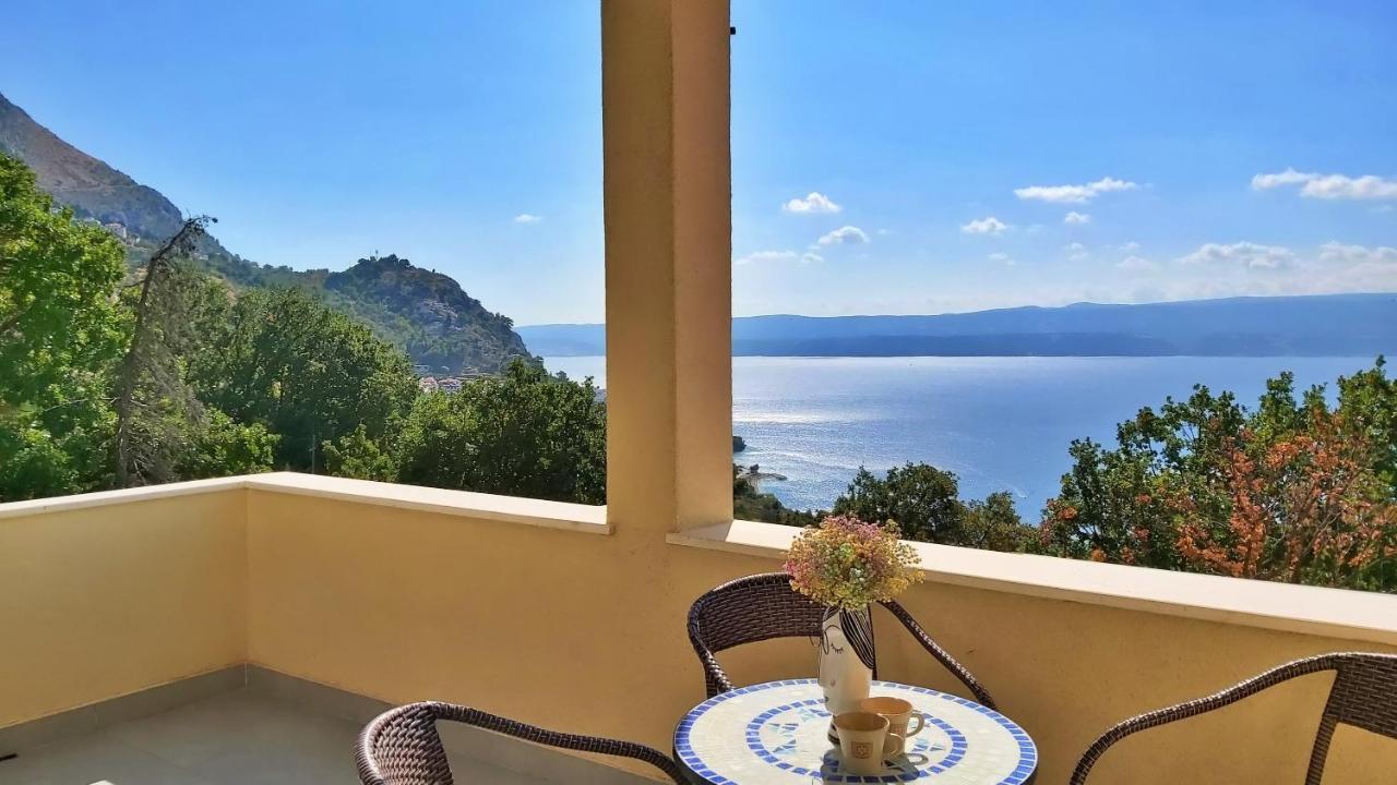 Apartments Borak Omis Bagian luar foto
