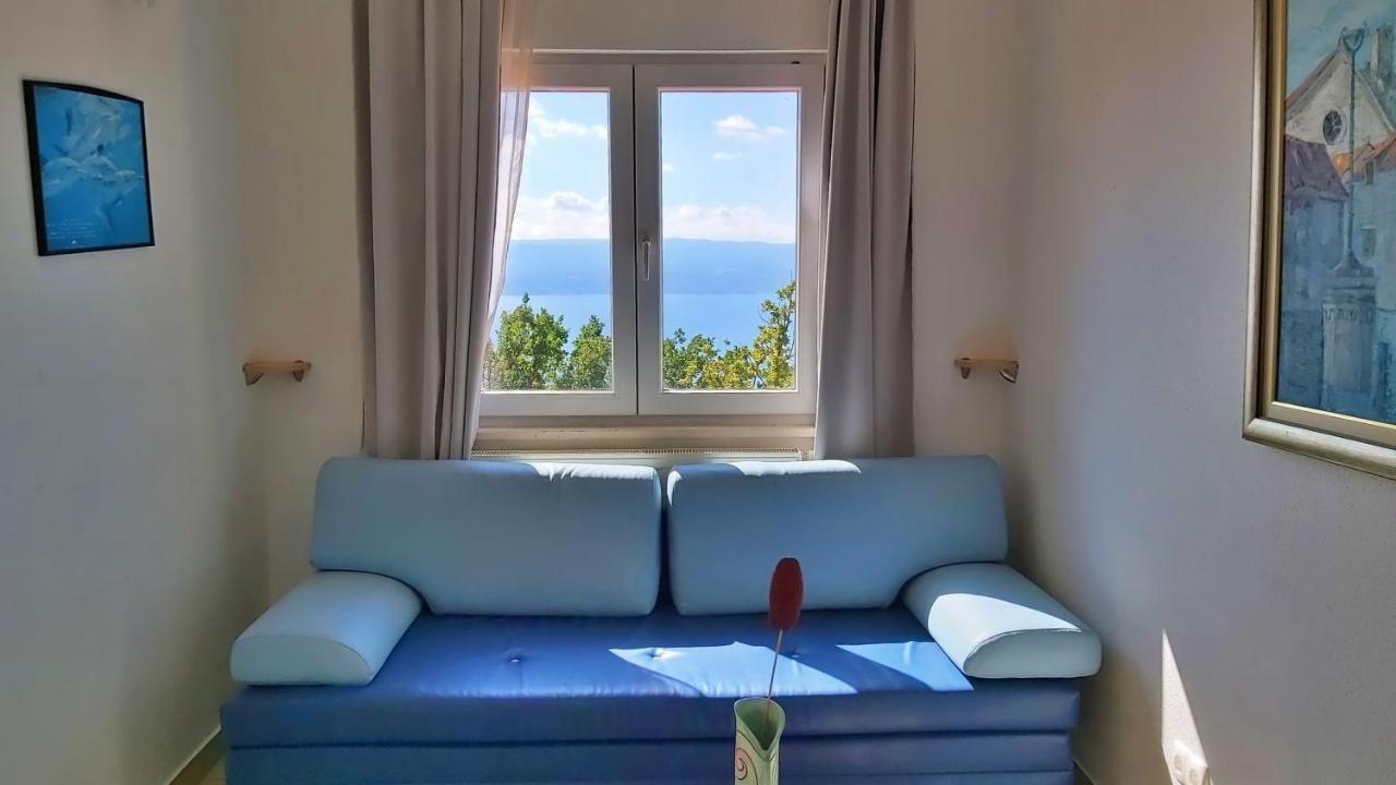 Apartments Borak Omis Bagian luar foto